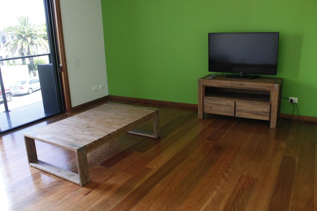 Large House At Palladium Boullevard Guest house *
